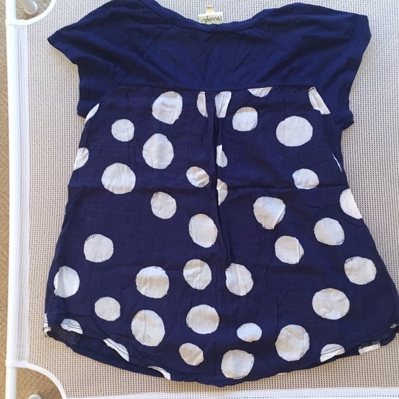 Anthropologie blue and white polkadot t shirt - Picture 2 of 2